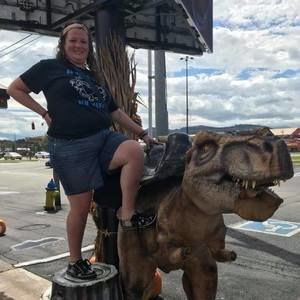 Meet your Posher, Leigh